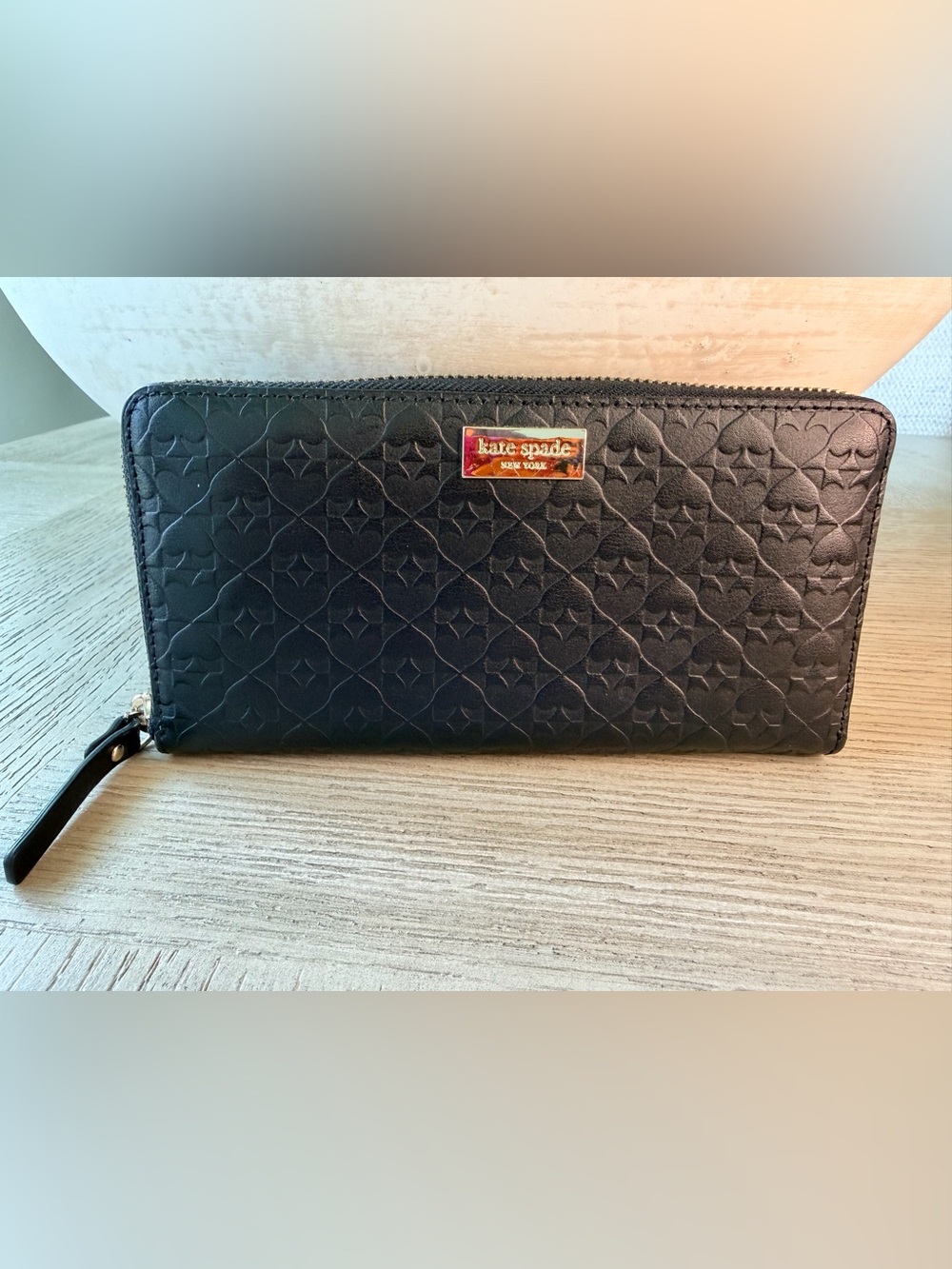 Kate Spade Penn Place Embossed Neda Zip Around Wallet – NWOT